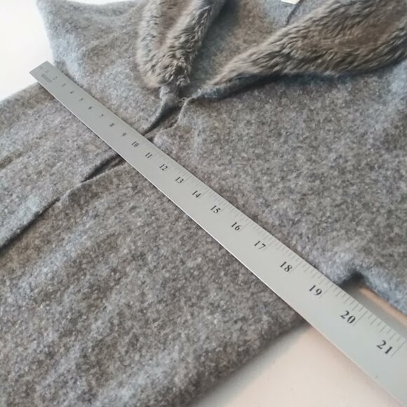 Chico's women's size 1 (M) gray marbled short sleeve wool blend cardigan - Picture 9 of 15